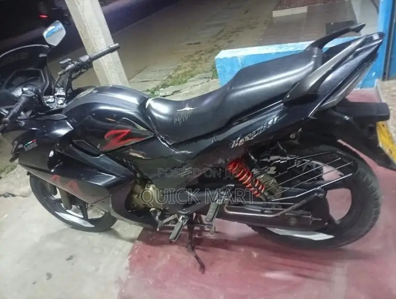 Yamaha ZMR karizma 2012
