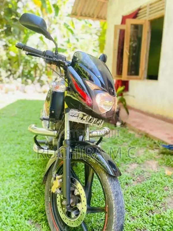 Bajaj Pulsar 150 2017
