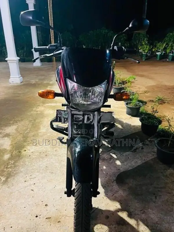 Bajaj Platina 100 2015