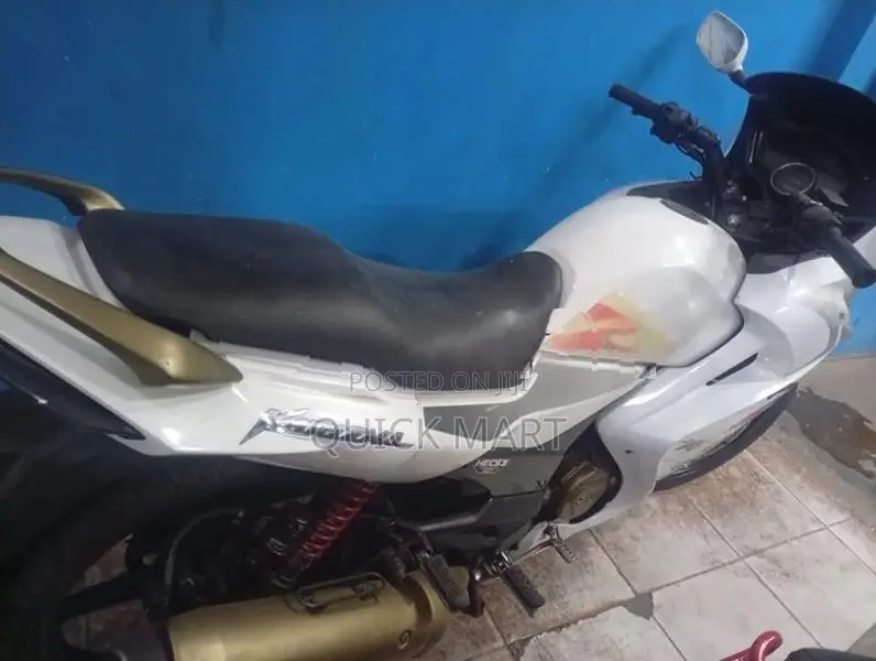 Yamaha TZR 2012