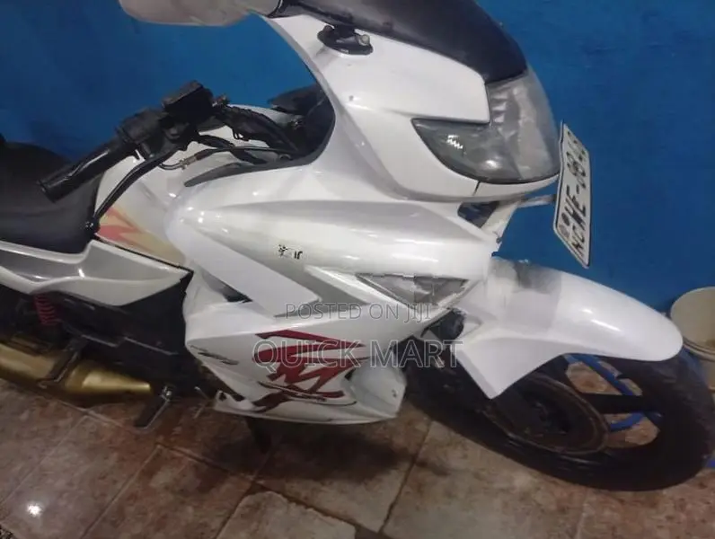 Yamaha TZR 2012