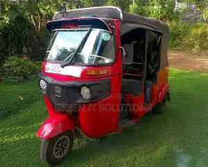 Bajaj RE 2015