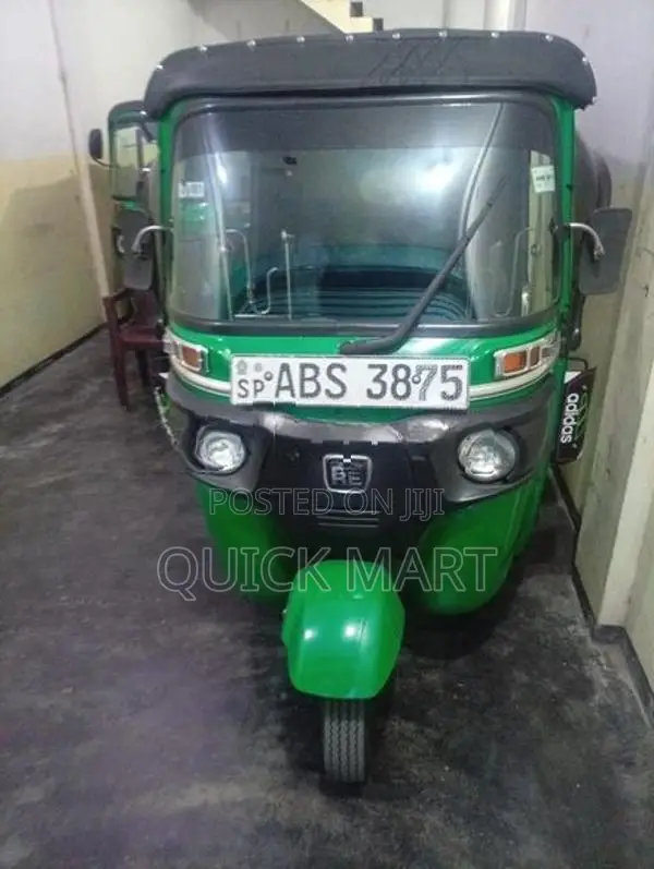 Bajaj RE 2018
