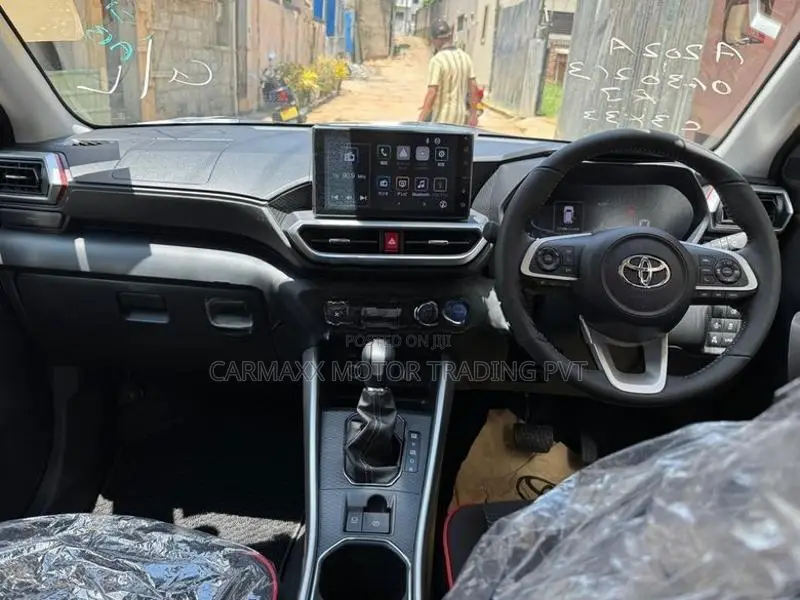 Toyota Raize Hybrid BSM 2026