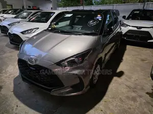 Toyota Yaris G BSM 2025