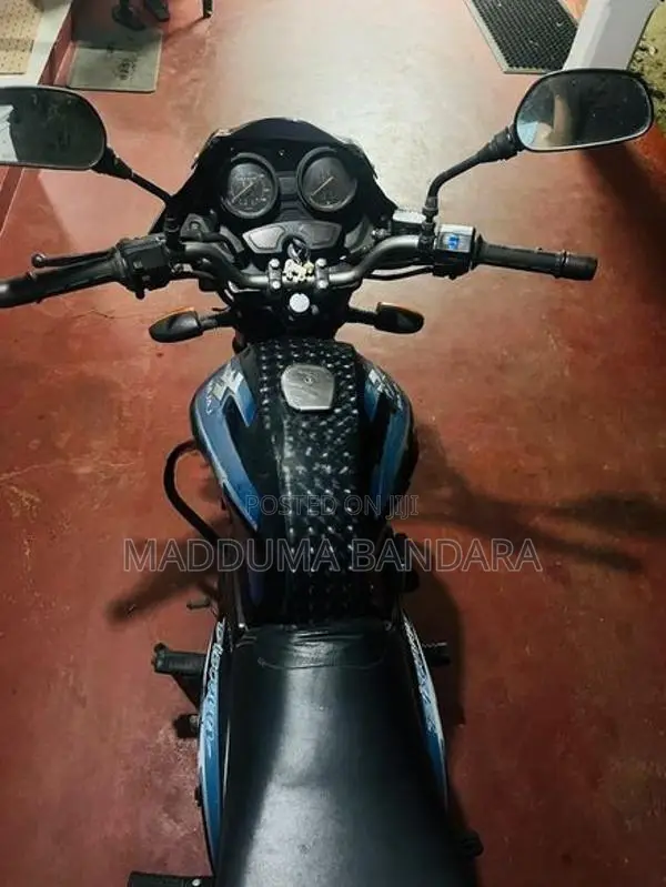 Bajaj Discover 150-DIS 2011