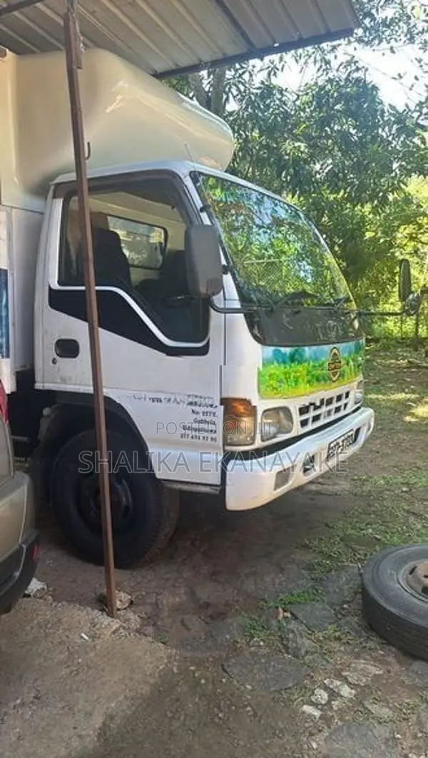 Isuzu 350 14.5 Full body 1999