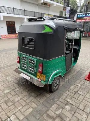 Bajaj RE 2024