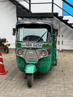 Bajaj RE 2024