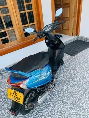 Bajaj Kristal 2007