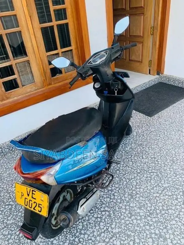 Bajaj Kristal 2007