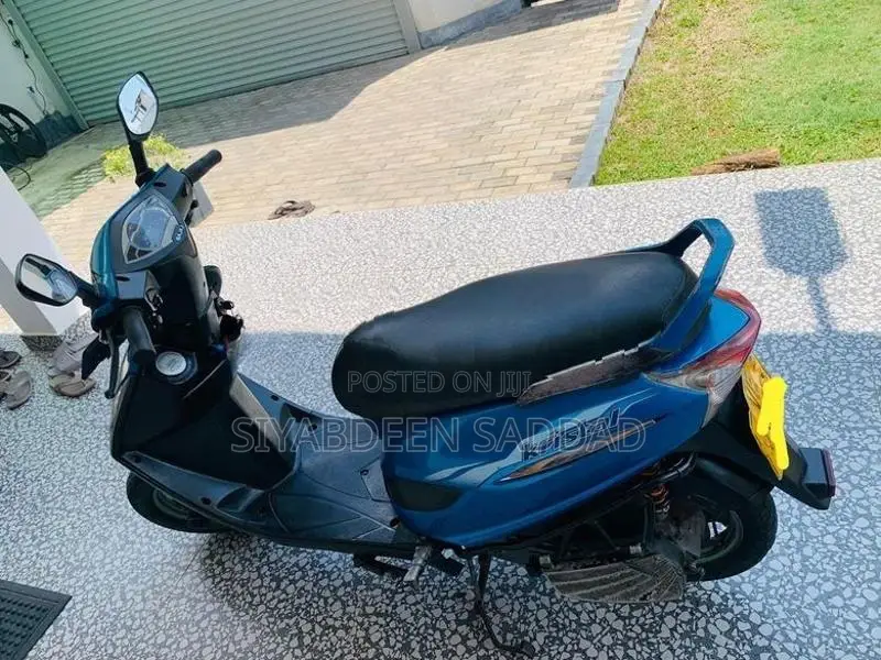 Bajaj Kristal 2007