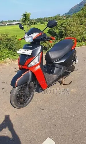 Mahindra Gusto 2016