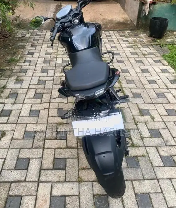 Bajaj Pulsar N160 2025