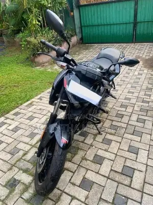 Bajaj Pulsar N160 2025