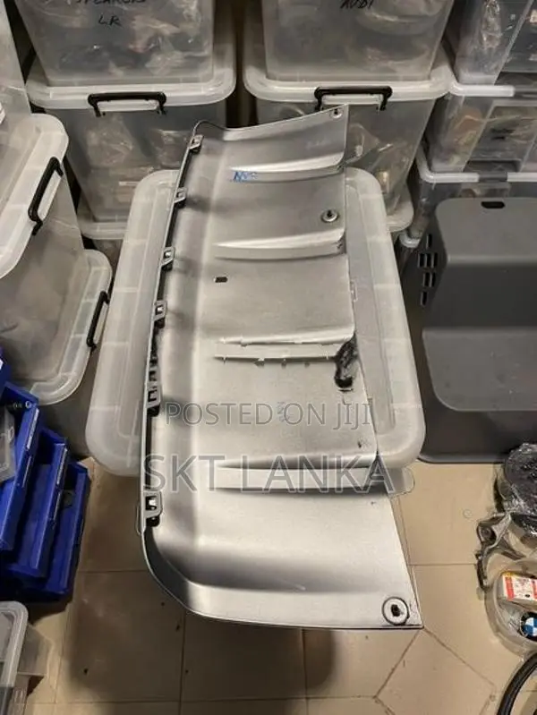 Discovery 5 2019 Dynamic Front Bumper Tow Cover Vogue Sport