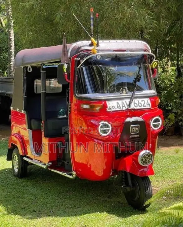 Bajaj RE 2014