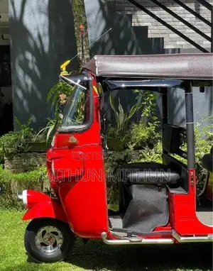 Bajaj RE 2014