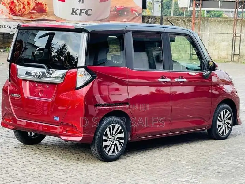 Toyota Roomy Custom G Red II Tone 2025