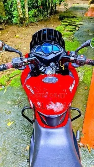 Bajaj Pulsar AS 150 2016
