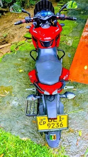 Bajaj Pulsar AS 150 2016