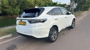 Toyota Harrier 2015