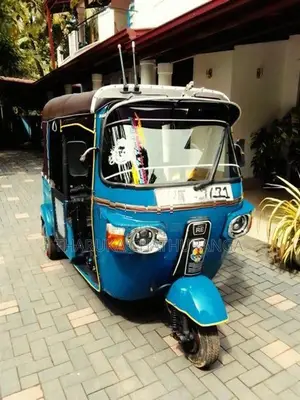 Bajaj RE 2011