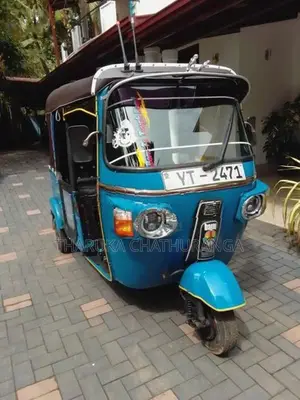 Bajaj RE 2011