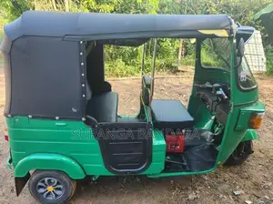Bajaj RE 2013