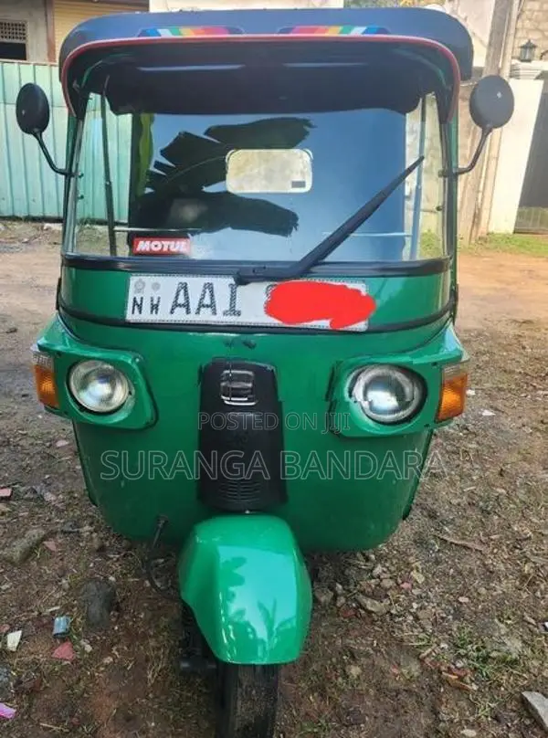 Bajaj RE 2013