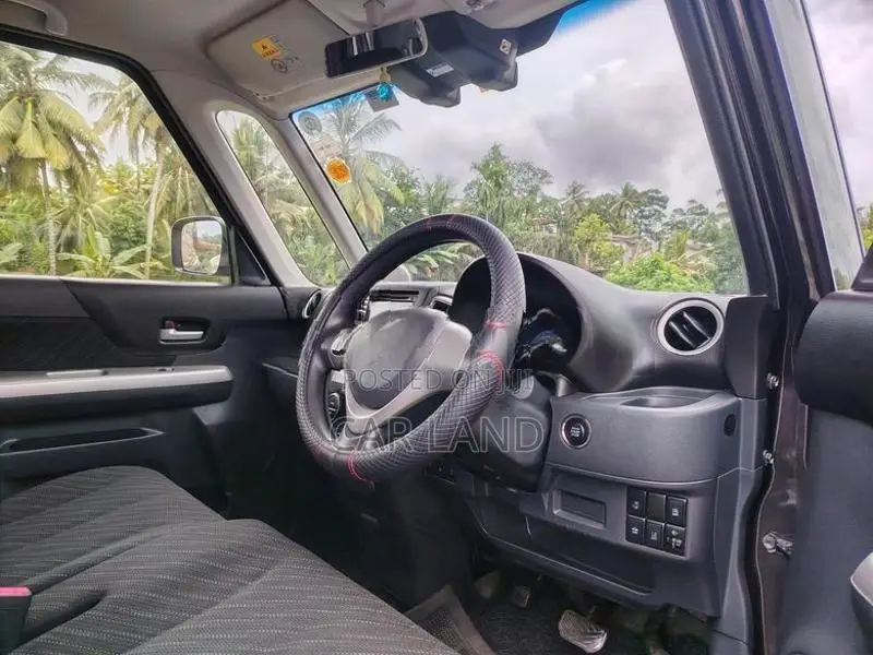 Suzuki Spacia electric doors push 2016