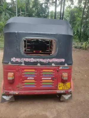 Bajaj RE 2010