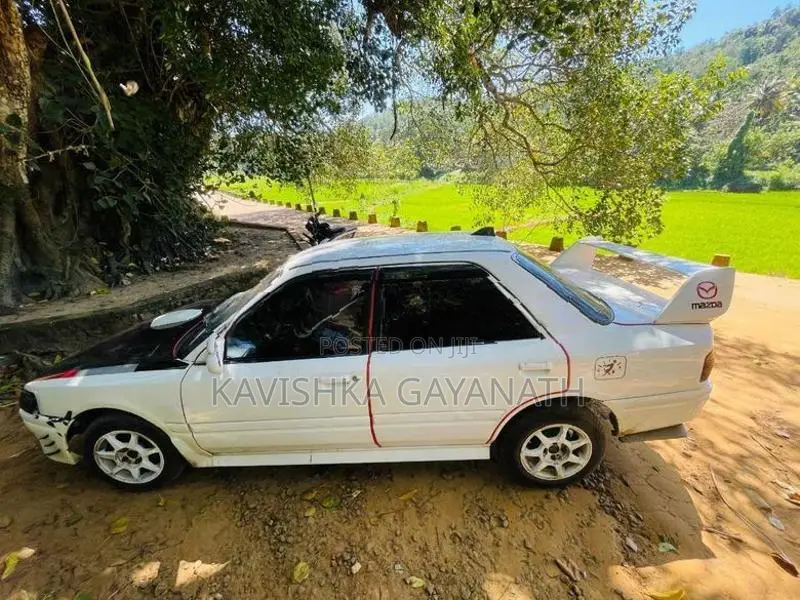 Mazda Familia 1994