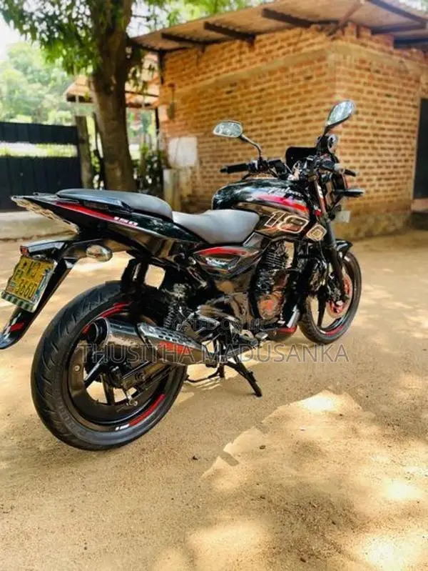 Bajaj Pulsar 180 2011