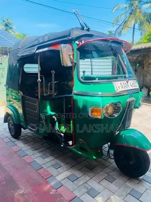 Bajaj RE 2013