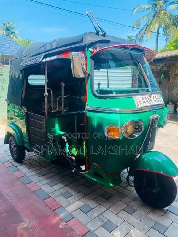 Bajaj RE 2013