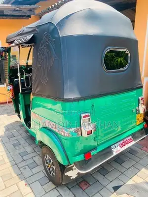 Bajaj RE 2013
