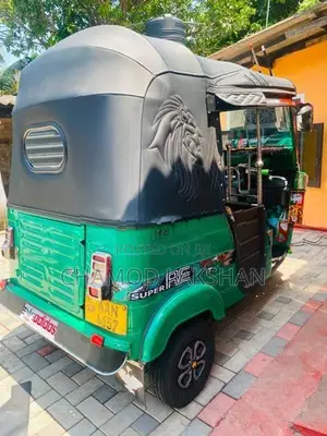 Bajaj RE 2013