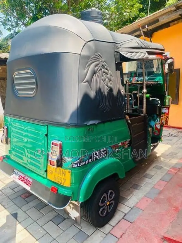 Bajaj RE 2013