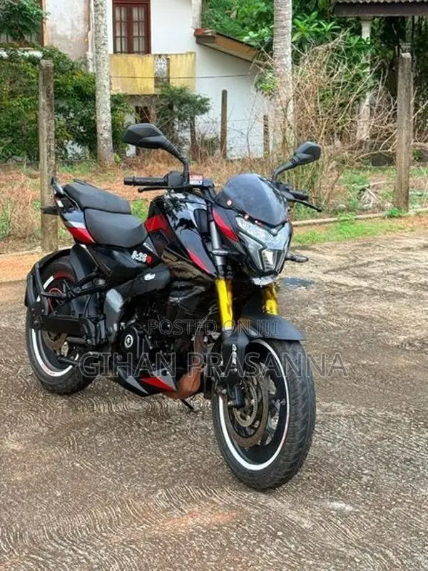 Bajaj Pulsar NS200 2025