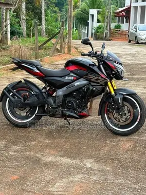 Bajaj Pulsar NS200 2025