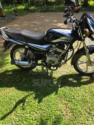 Bajaj CT100 2025