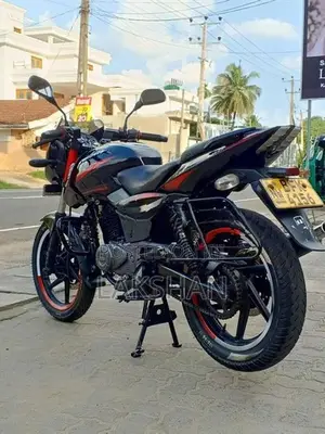 Bajaj Pulsar 180 2018