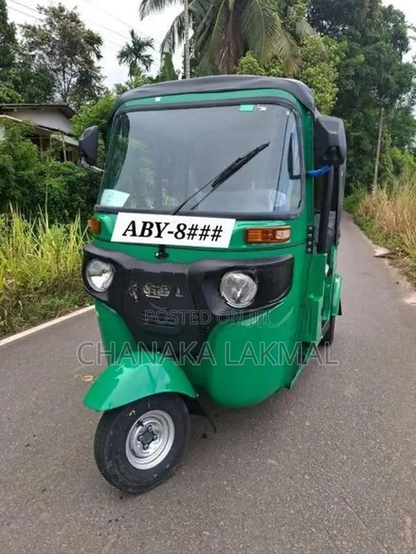 Bajaj RE BS6 2026