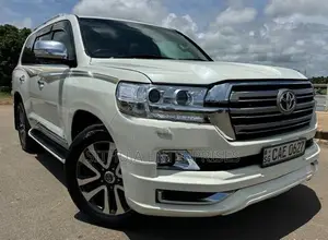 Toyota Land Cruiser Sahara V8 Parlimant parmit 2014