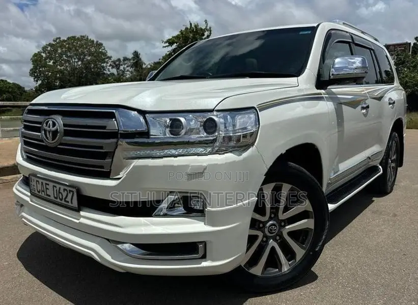 Toyota Land Cruiser Sahara V8 Parlimant parmit 2014