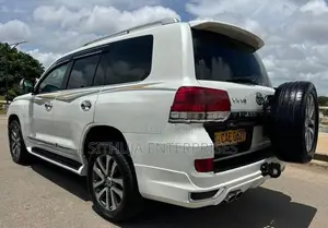 Toyota Land Cruiser Sahara V8 Parlimant parmit 2014