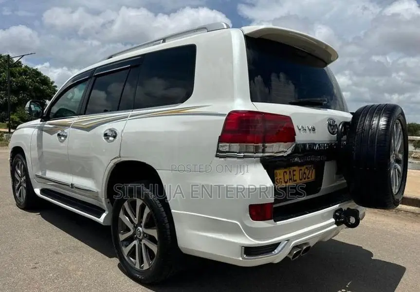Toyota Land Cruiser Sahara V8 Parlimant parmit 2014
