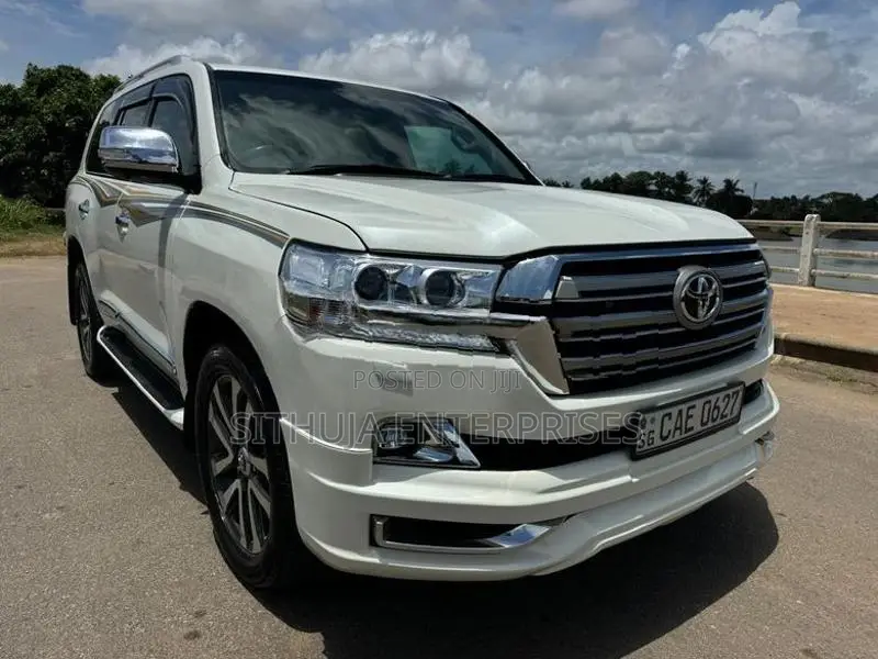 Toyota Land Cruiser Sahara V8 Parlimant parmit 2014