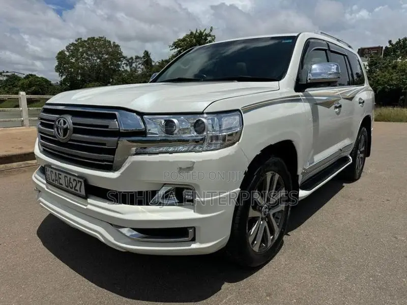 Toyota Land Cruiser Sahara V8 Parlimant parmit 2014